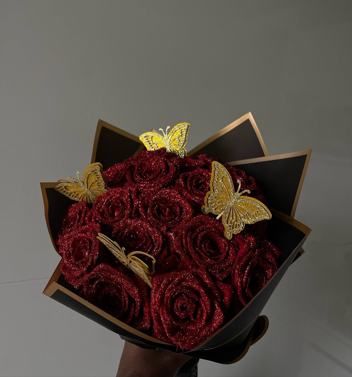 Eternal sparkle red roses