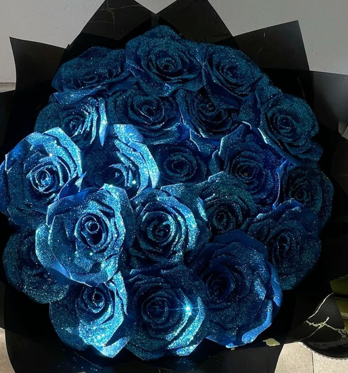 Eternal sparkle red roses