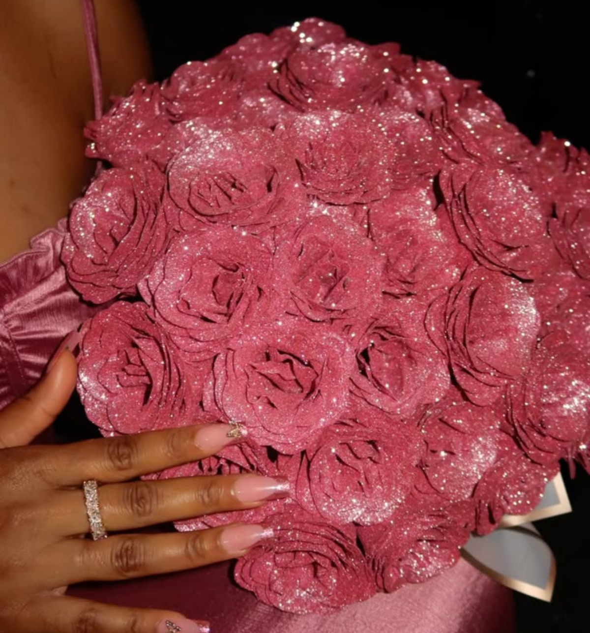 Eternal sparkle red roses